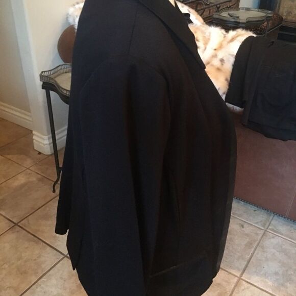 CABI TAILORED Leather Trimmed Jacket! - Picture 5 of 16